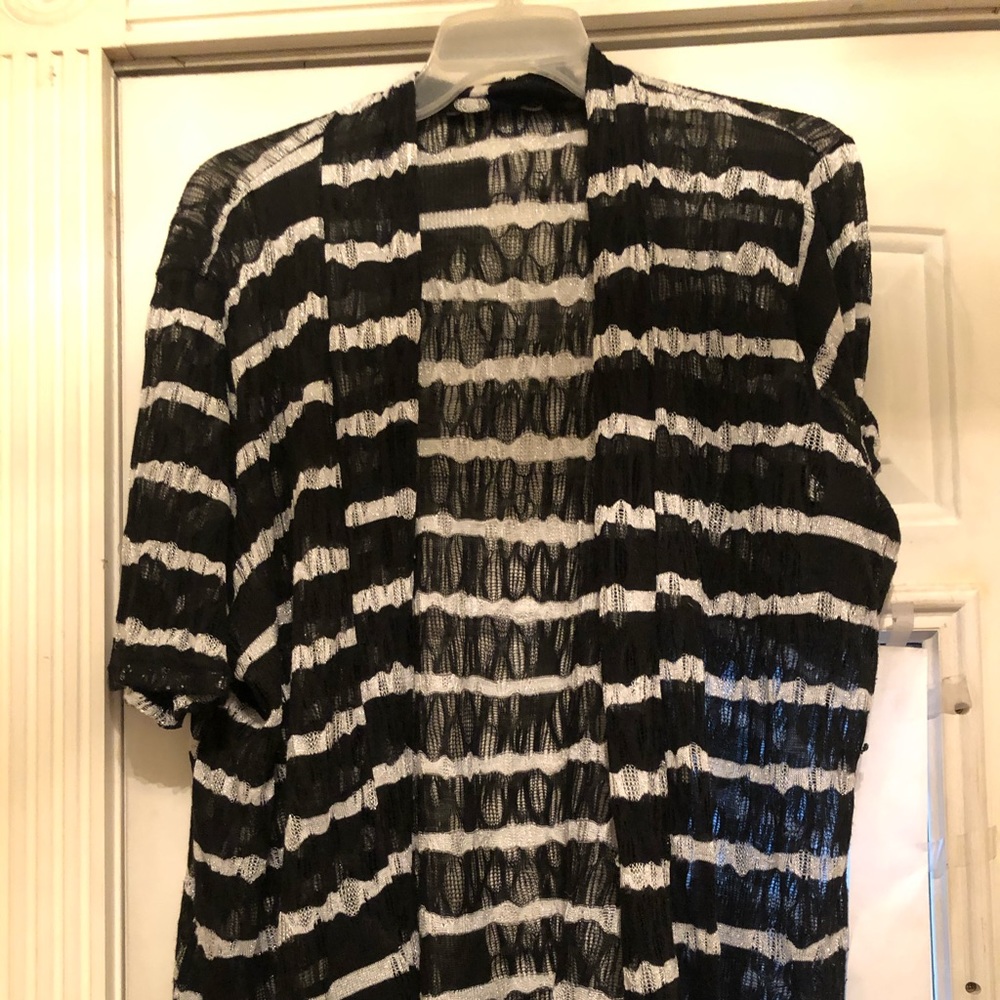 Short Sleeve Cardi